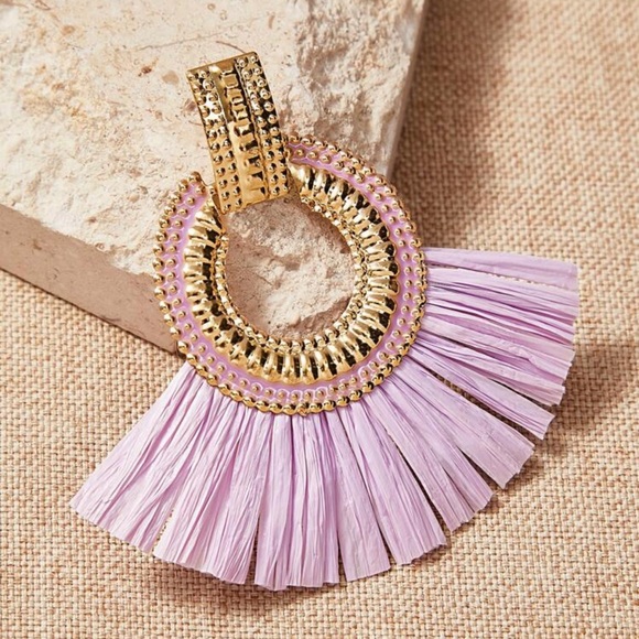 ❤️Lavender Tassel Drop Earrings - Picture 3 of 5
